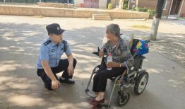 云南爆料坐轮椅老人视频,网友热议社会关爱缺失